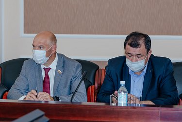 Депутаты готовятся к очередному заседанию